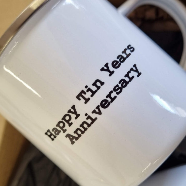 Personalised Campfire Enamel Mug – Rustic Wedding & Travel Gift
