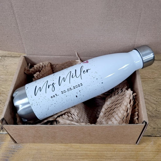 Personalised Mr & Mrs Bottles – 10th Anniversary & Wedding Gift - Wow Creative Print