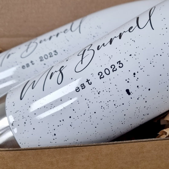 Personalised Mr & Mrs Bottles – 10th Anniversary & Wedding Gift - Wow Creative Print